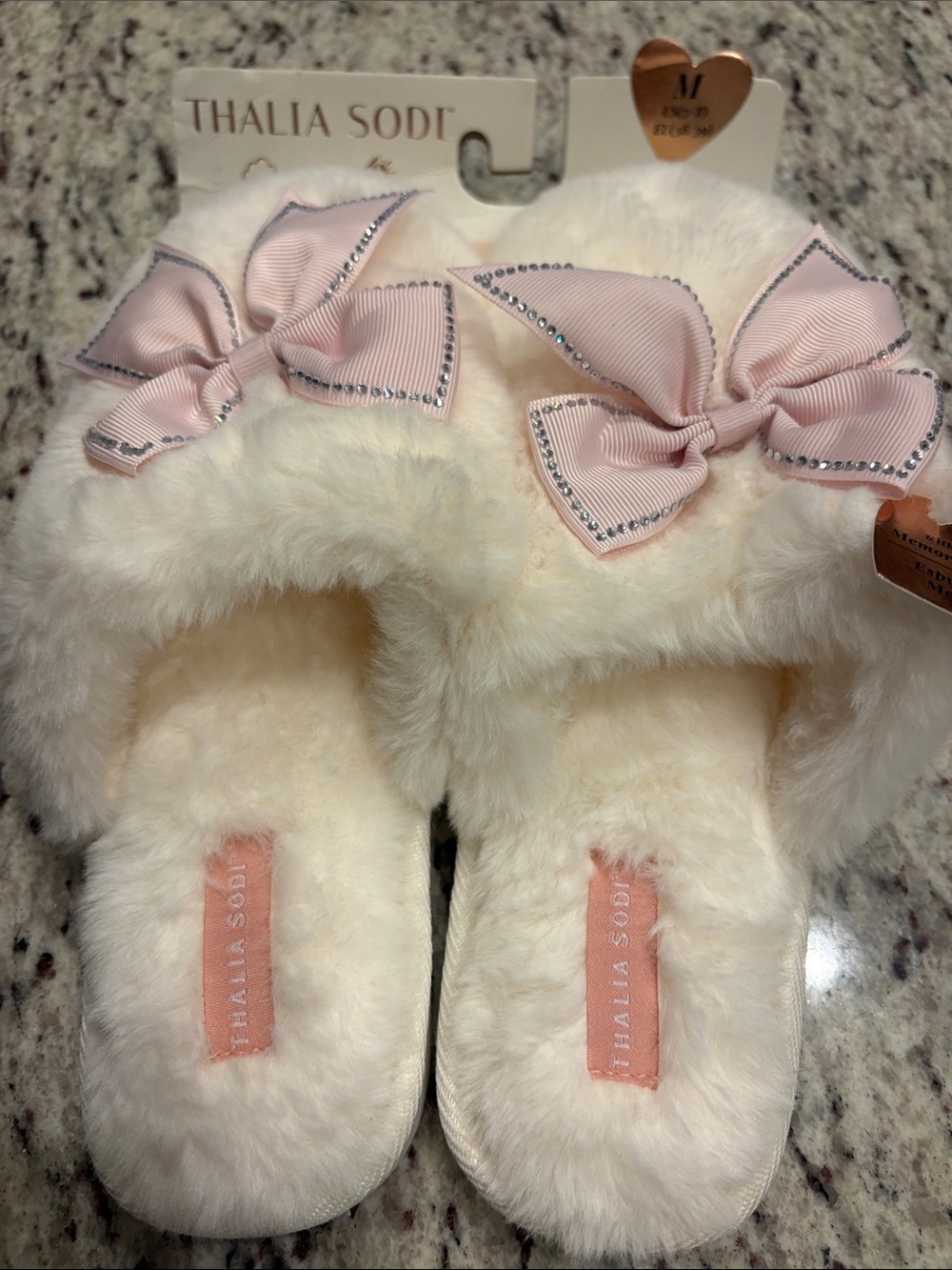 Thalia Sodi Cream Fuzzy Women’s Slippers with Pink Bow Accents Size M (7/8) NWT - Picture 4 of 6
